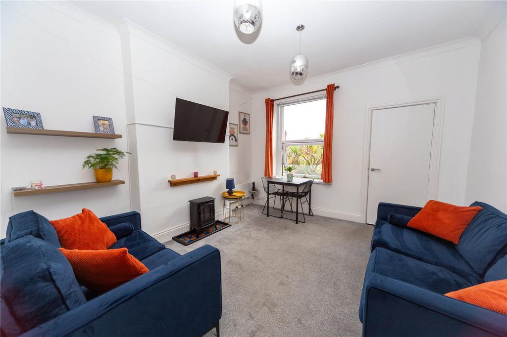 Connaught Road, Roath, Cardiff, CF24 2 bed apartment for sale £179,950