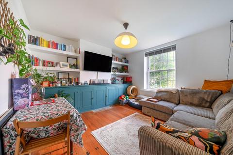 2 bedroom flat for sale, Union Road, Clapham