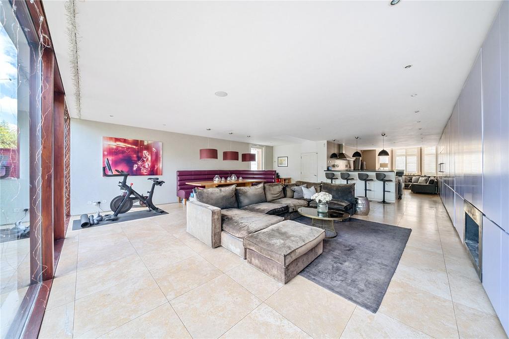 Kitchen - Lounge