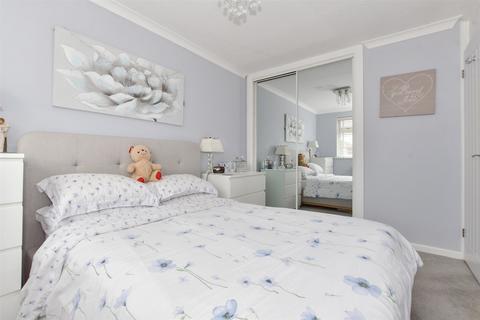 99 Blackburn Road, Greenhill, Herne Bay, CT6 7UT