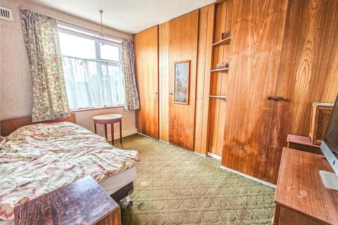 115 Essex Road, Romford, RM7 8BB