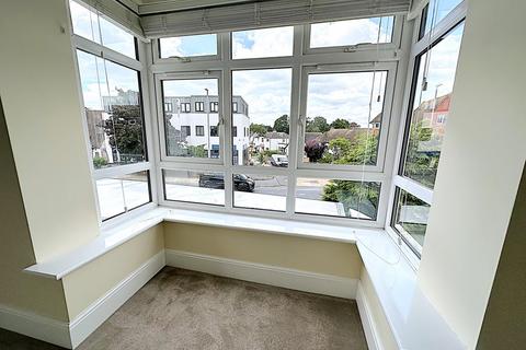 2 bedroom flat to rent, 47-51 Cooden Sea Road, Bexhill-on-Sea, TN39