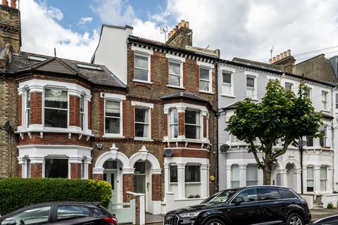 2 bedroom flat for sale, Leathwaite Road, Battersea, London SW11