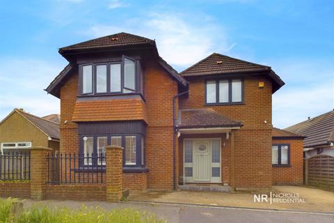 4 bedroom detached house to rent, Rosebery Road, Epsom, Surrey. KT18