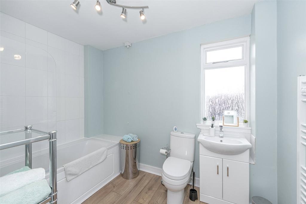 En Suite Bathroom