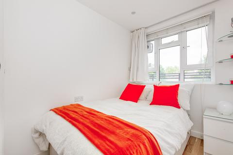 1 bedroom flat to rent, Sulivan Court, Broomhouse Lane, London