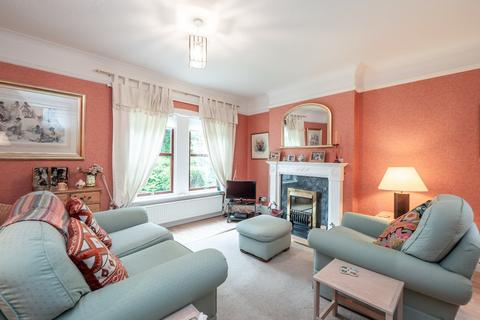 3 bedroom flat for sale, 3/2 Cottage Green, Off Gamekeepers Road, Cramond, Edinburgh, EH4