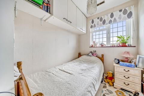 59 Myrtle Close, Erith, DA8 3PT
