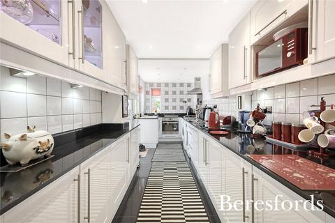38 Barton Avenue, Romford, RM7 0ND