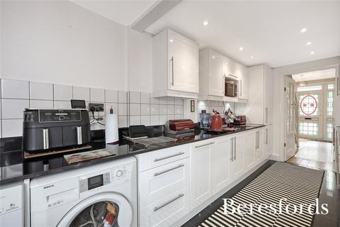 38 Barton Avenue, Romford, RM7 0ND