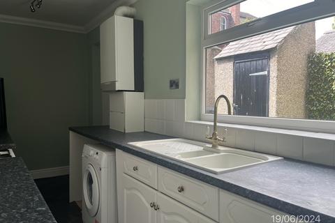 2 bedroom terraced house to rent, Wilson Street, Hart Lane