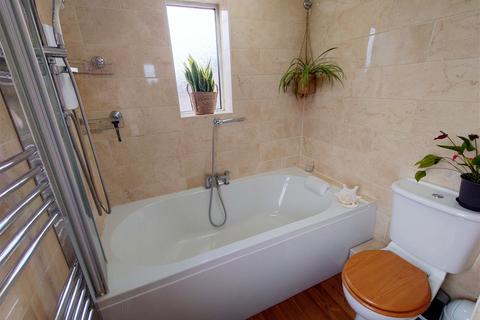 122 Arundel Road, Walton, Peterborough, PE4 6JQ