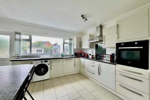 3 bedroom terraced house for sale, Pickering Road, Hull HU4