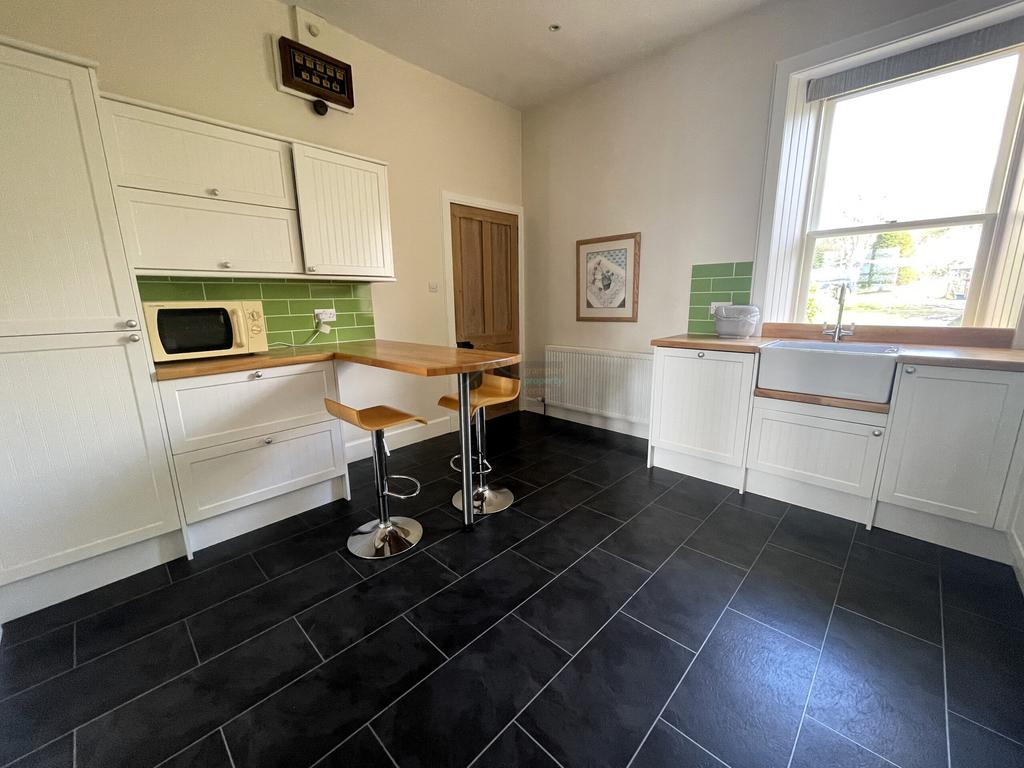 Kitchen c.JPG
