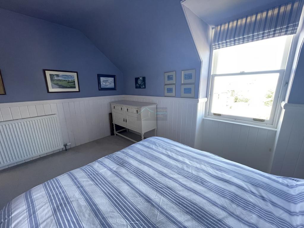 Bedroom b.JPG