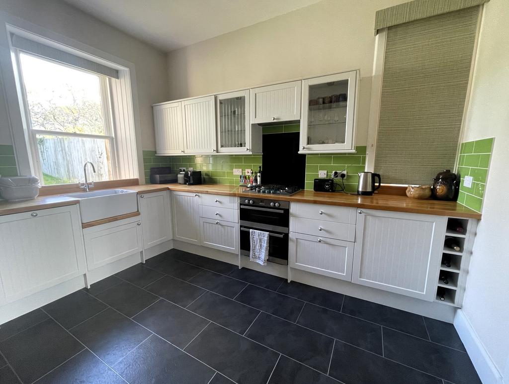 Kitchen a.JPG