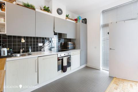 2 bedroom flat for sale, Red Square, Carysfort Road, N16