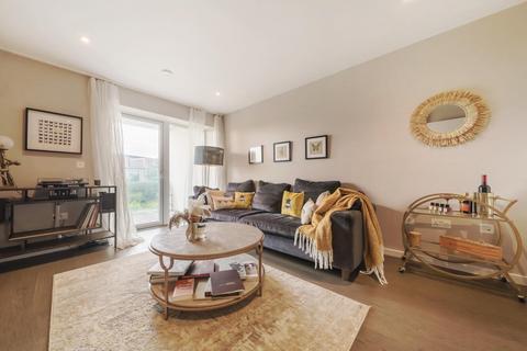 3 bedroom flat for sale, Broadfield Lane, Camden