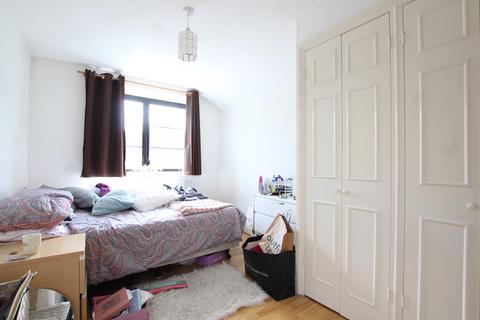 4 bedroom semi-detached house to rent, Roehampton Lane, London SW15