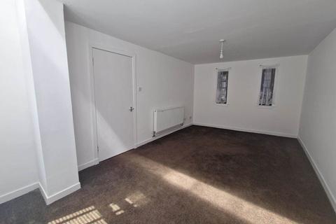 2 bedroom flat to rent, Main Street, Kilmaurs