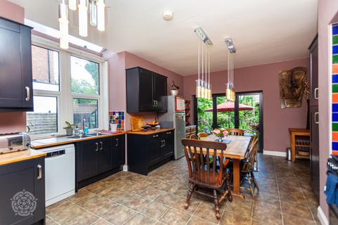 6 bedroom semi-detached house for sale, Manchester Road, Swinton, Manchester, M27 5FQ