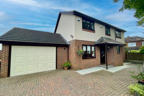 4 bedroom detached house for sale, Royal Avenue, Preston PR2