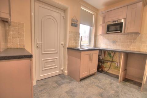 3 bedroom flat to rent, Castleside Road, Denton Burn, Newcastle upon Tyne, NE15