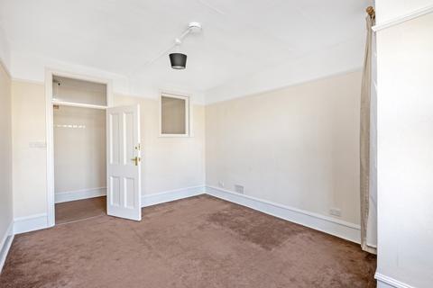 2 bedroom flat to rent, Talgarth Road Barons Court W14