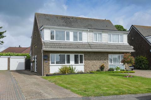 5 Newlands, Whitfield, Dover, CT16 3NB