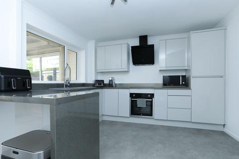 5 Newlands, Whitfield, Dover, CT16 3NB