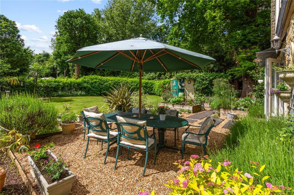 Outdoor Entertaining
