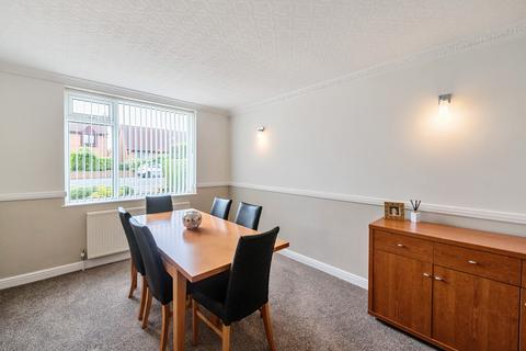 4 bedroom semi-detached house for sale, Appleshawn Crescent, Wrenthorpe, Wakefield, West Yorkshire