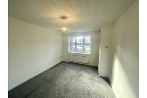 2 bedroom terraced house to rent, Squibbs Close, Bridgwater TA6