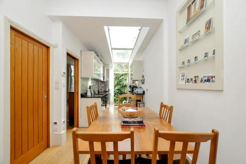 1 bedroom flat to rent, Clissold Crescent, Stoke Newington