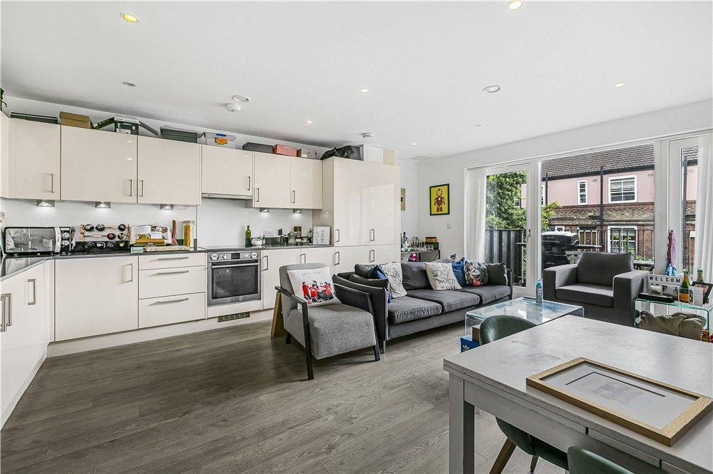 Kitchen/Reception