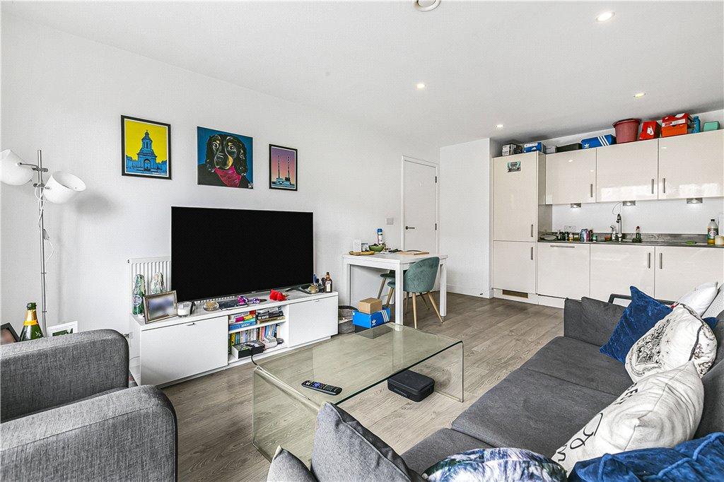 Kitchen/Reception