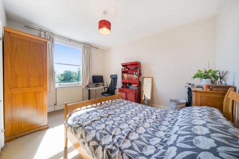 2 bedroom flat for sale, Wandsworth Common West Side, Battersea