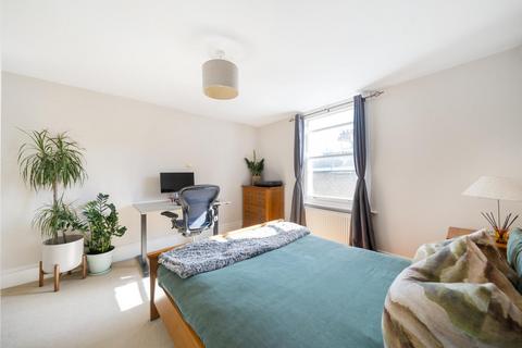 2 bedroom flat for sale, Wandsworth Common West Side, Battersea