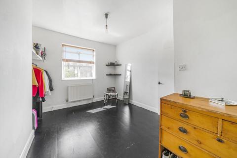 1 bedroom flat for sale, Graces Road, Camberwell SE5