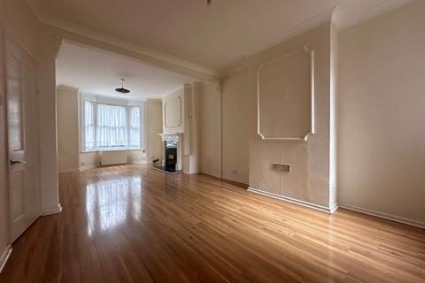 2 bedroom terraced house for sale, Shieldhall Street, London SE2