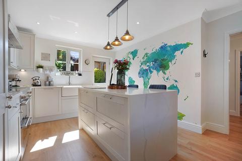 9 Oldfield Drive, Wouldham, Rochester, ME1 3GP