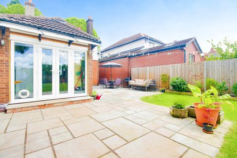 25 Denmark Road, Gloucester, GL1 3HZ