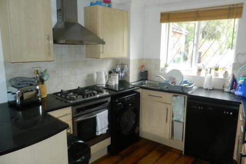 2 bedroom ground floor maisonette to rent, St Marys Road, Langley SL3