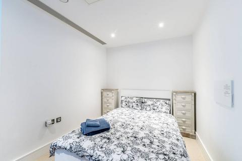 Studio to rent, Duckman Tower, Canary Wharf, London, E14