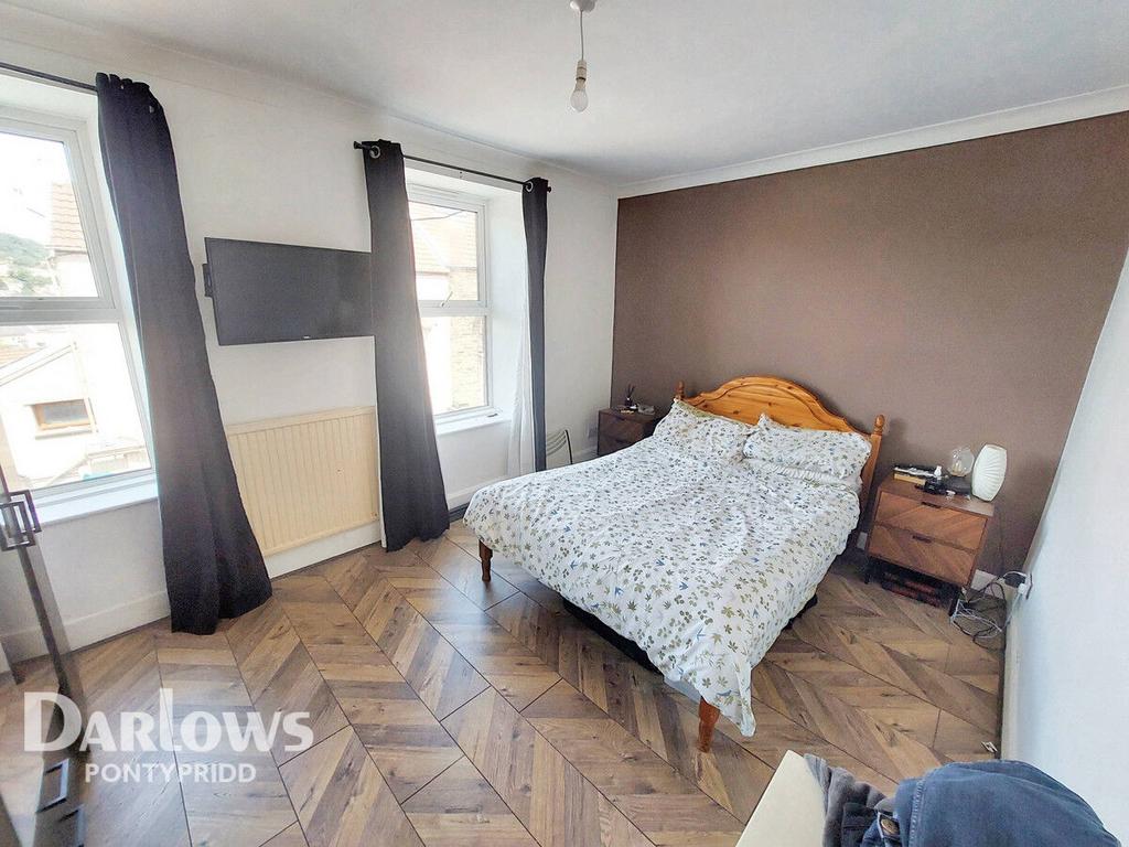 Graig Street, Pontypridd 2 bed terraced house for sale £130,000