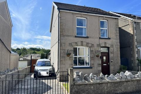 3 bedroom detached house for sale, Glyn Road, Lower Brynamman, Ammanford, Carmarthenshire.