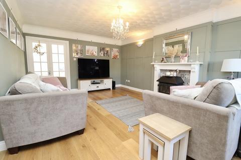 33 Hempitts Road, Walton, Street, BA16 9QS