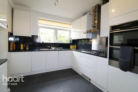 3 bedroom terraced house for sale, Hatherley Gardens, LONDON