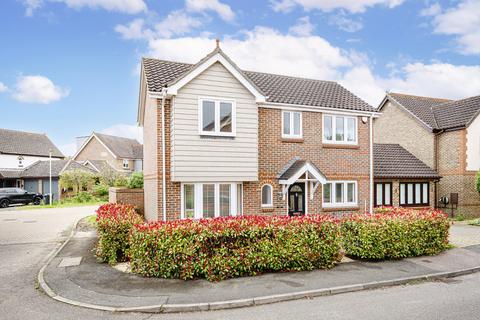 3 bedroom detached house for sale, Larksway, Bishop's Stortford, Hertfordshire, CM23