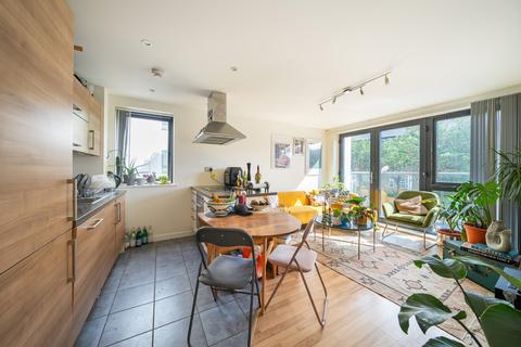 2 bedroom apartment for sale, Hillyfield, London